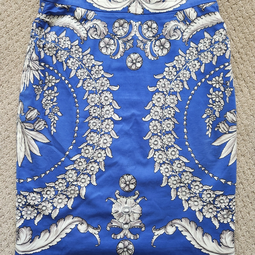 Baraschi (Anthropologie) Blue Print pencil Skirt, Size 8, Versace inspired